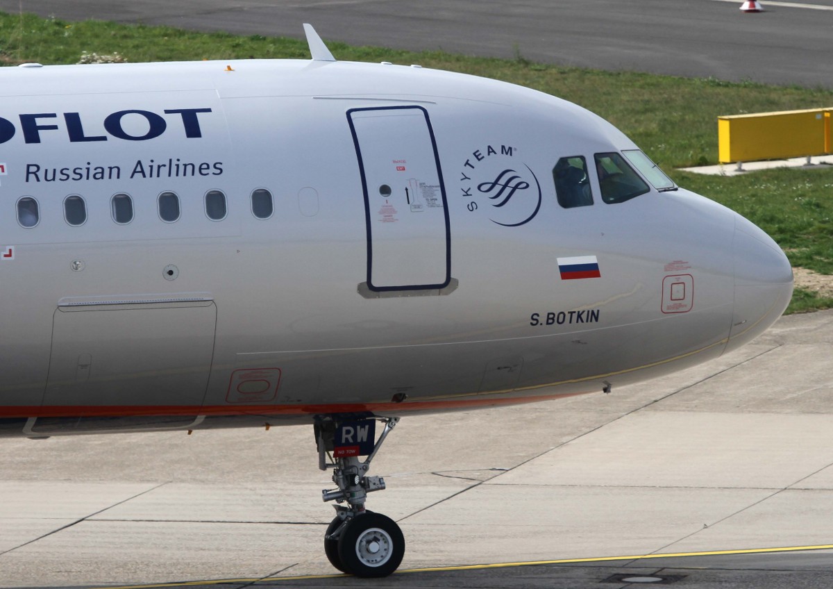 Aeroflot, VQ-BRW  S. Botkin , Airbus, A 320-200 (Bug/Nose), 02.04.2014, DUS-EDDL, Dsseldorf, Germany 