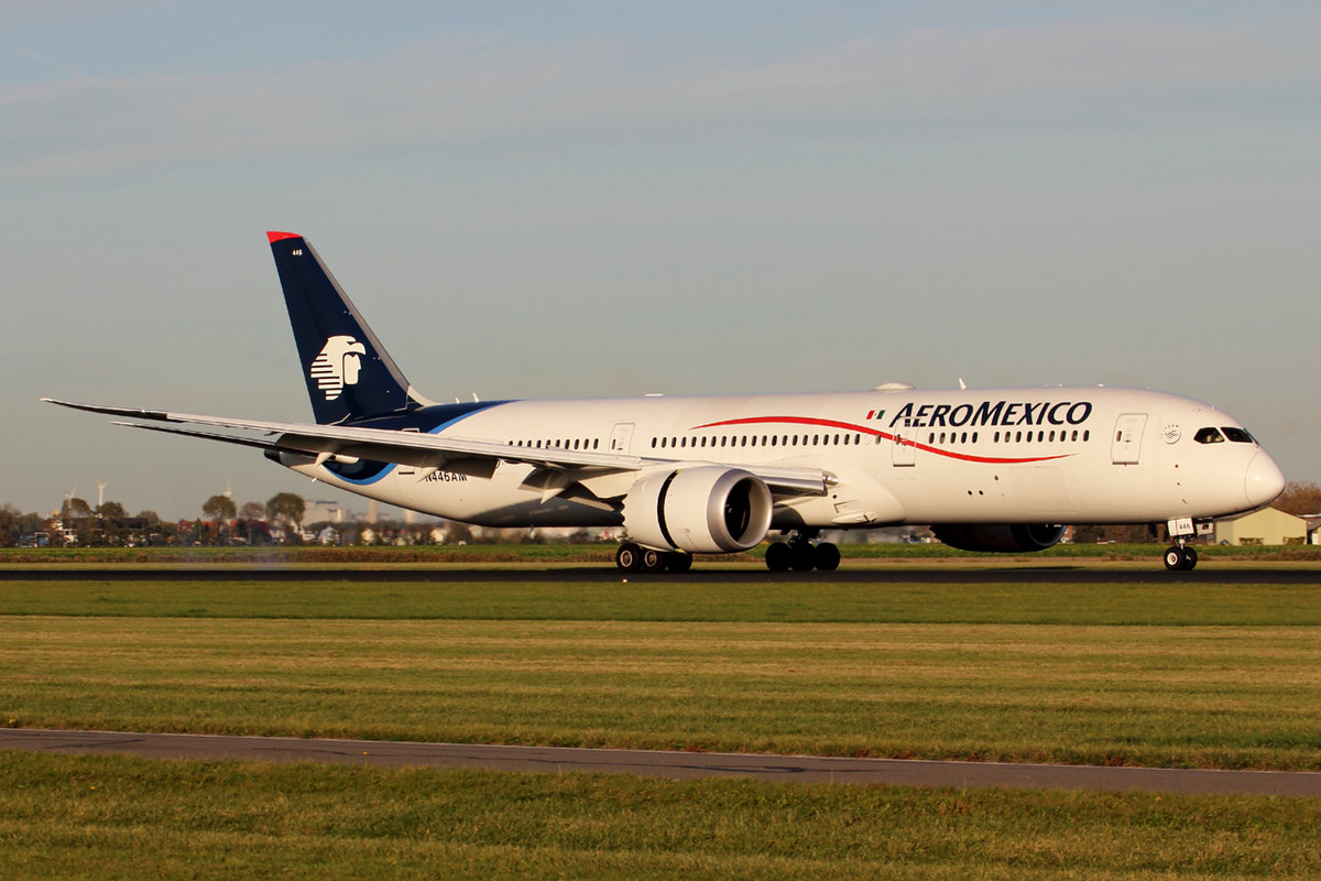 AeroMexico Boeing 787-9 Dreamliner N446AM bei der Landung in Amsterdam 12.10.2019