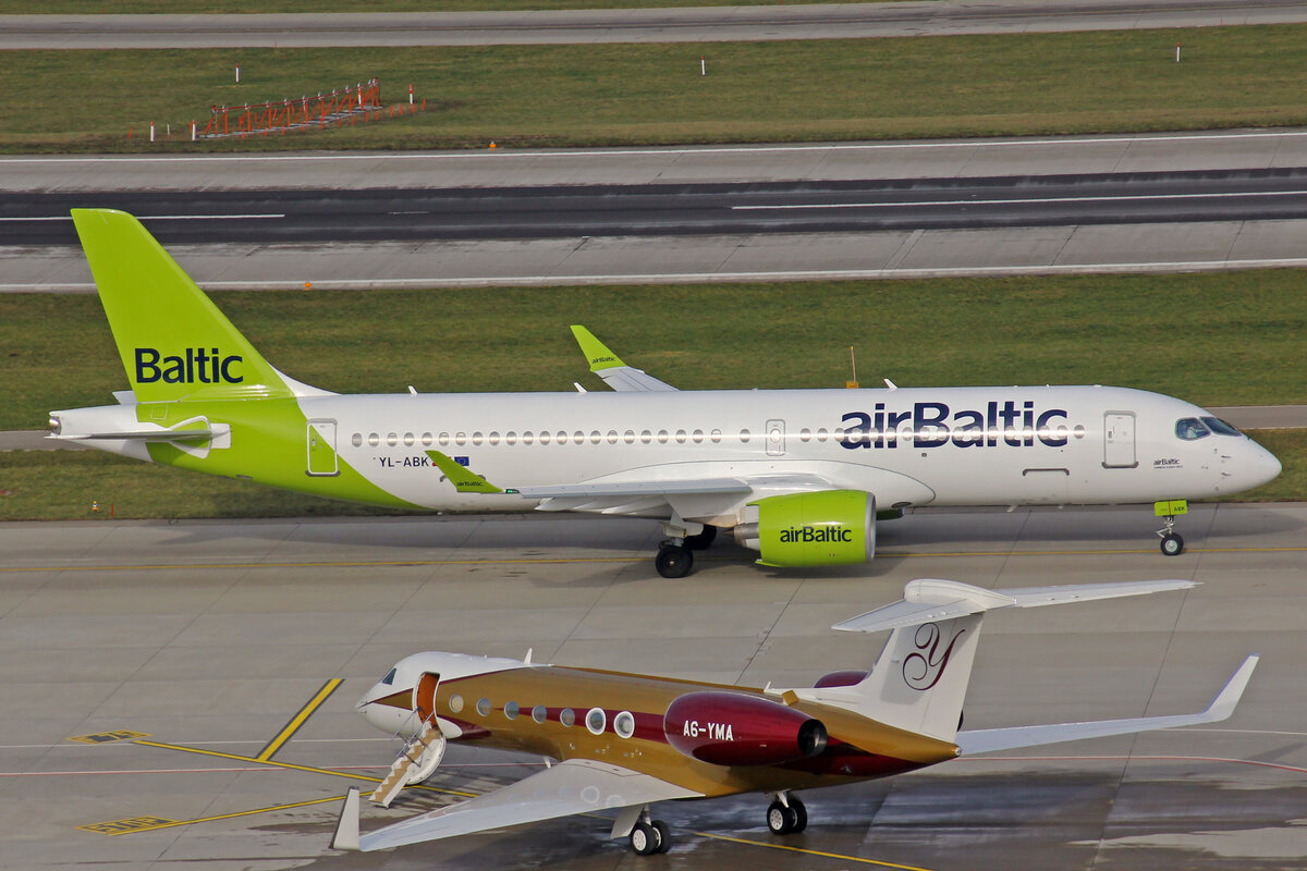 Air Baltic, YL-ABK, Airbus A220-371, msn: 55182, 20.Januar 2023, ZRH Zürich, Switzerland.
