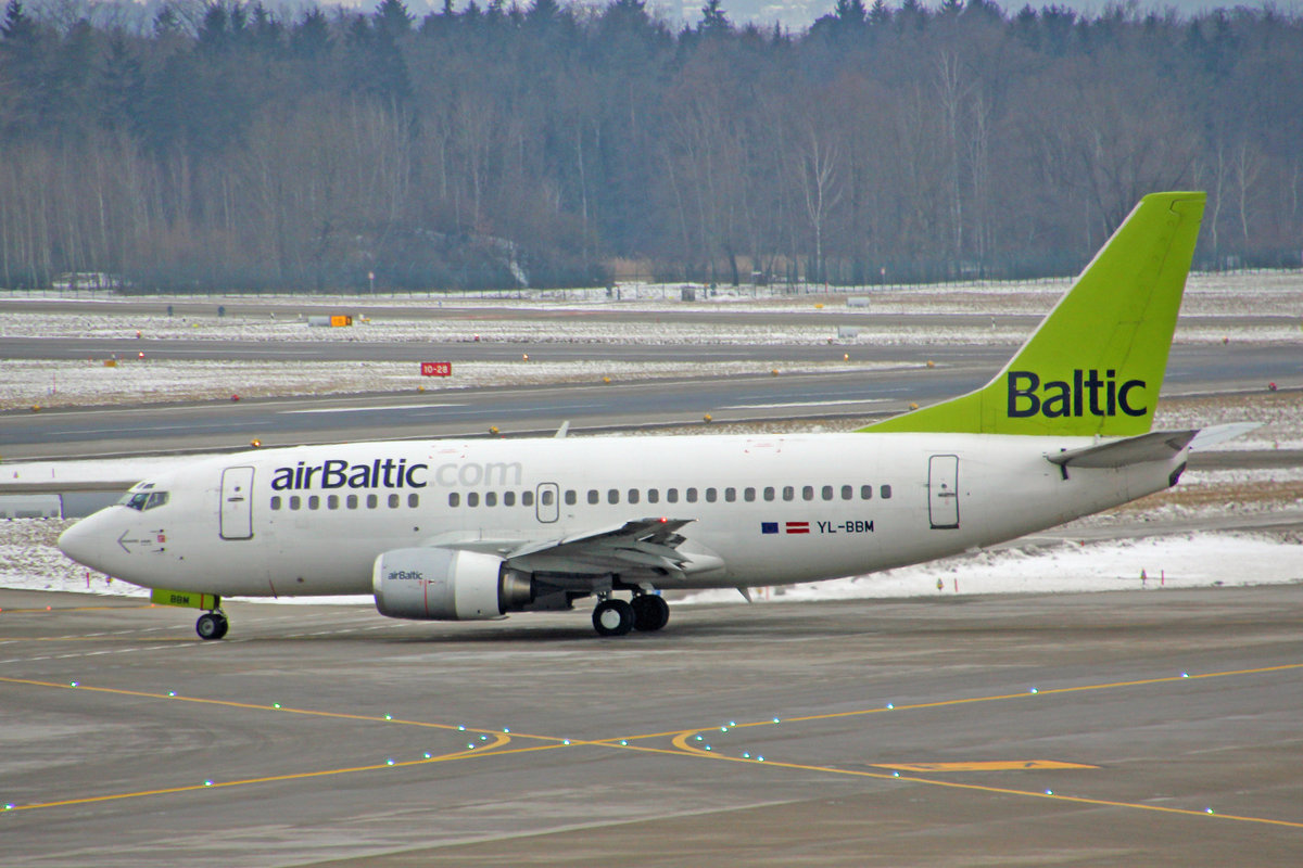 Air Baltic, YL-BBM, Boeing 737-522, 18.Januar 2017, ZRH Zürich, Switzerland.