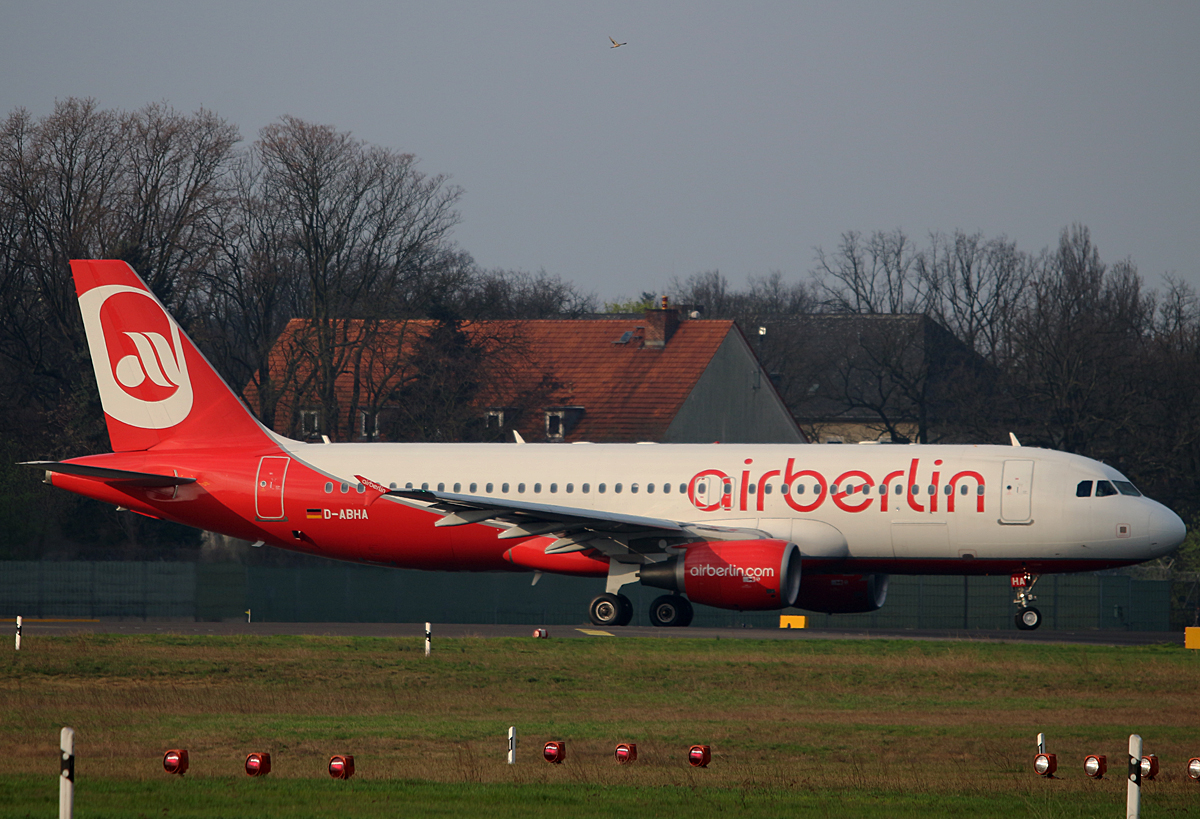 Air Berlin, Airbus A 320-214, D-ABHA, TXL, 02.04.2017