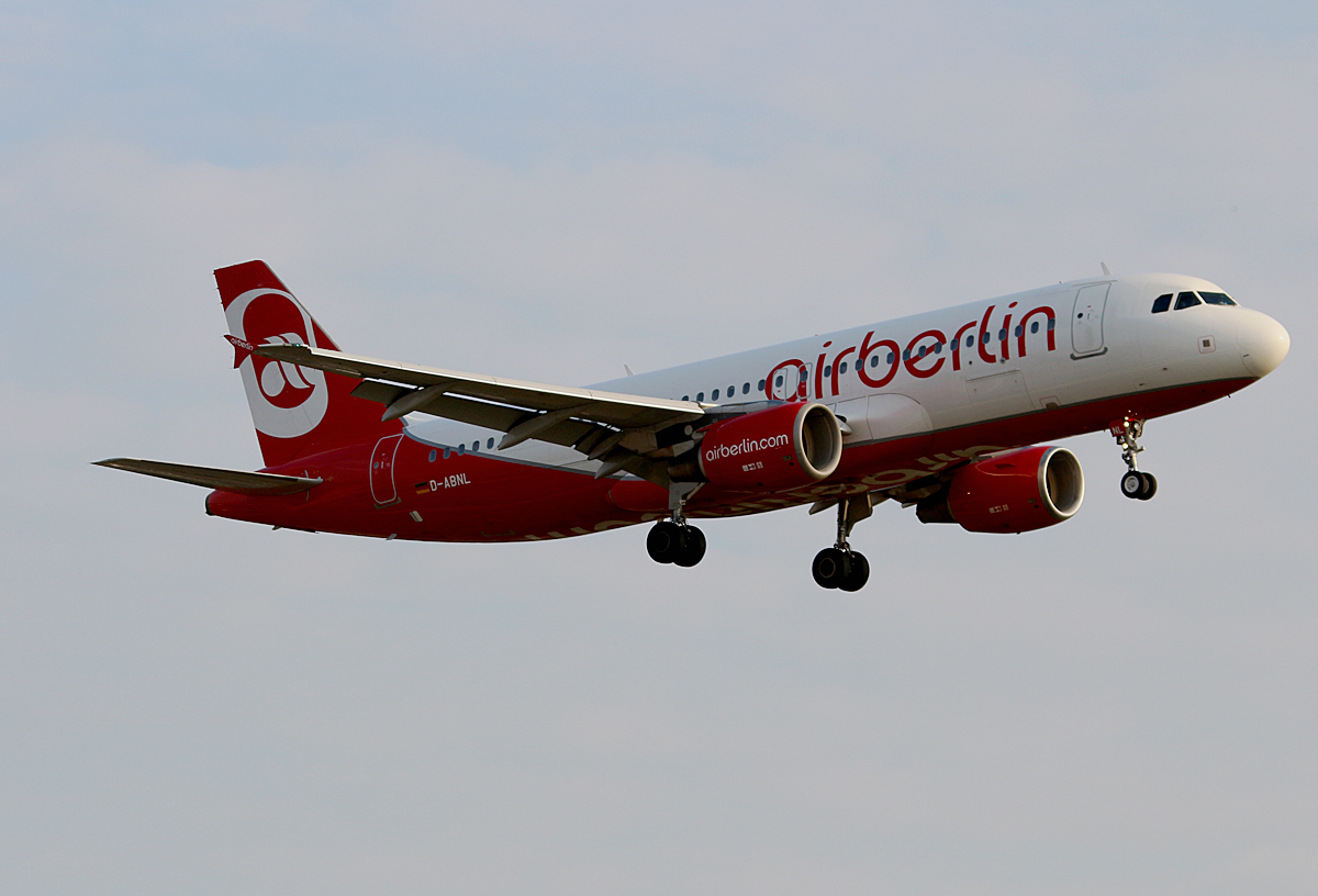 Air Berlin, Airbus A 320-214, D-ABNL, TXL, 23.09.2016