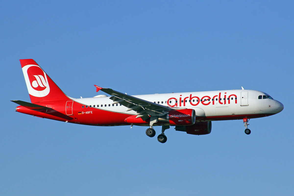 Air Berlin, D-ABFE, Airbus A320-214, 29.Juli 2017, ZRH Zürich, Switzerland.