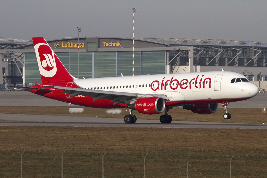 Air Berlin, D-ABFN, Airbus, A320-214, 18.01.2014, STR, Stuttgart, Germany 



