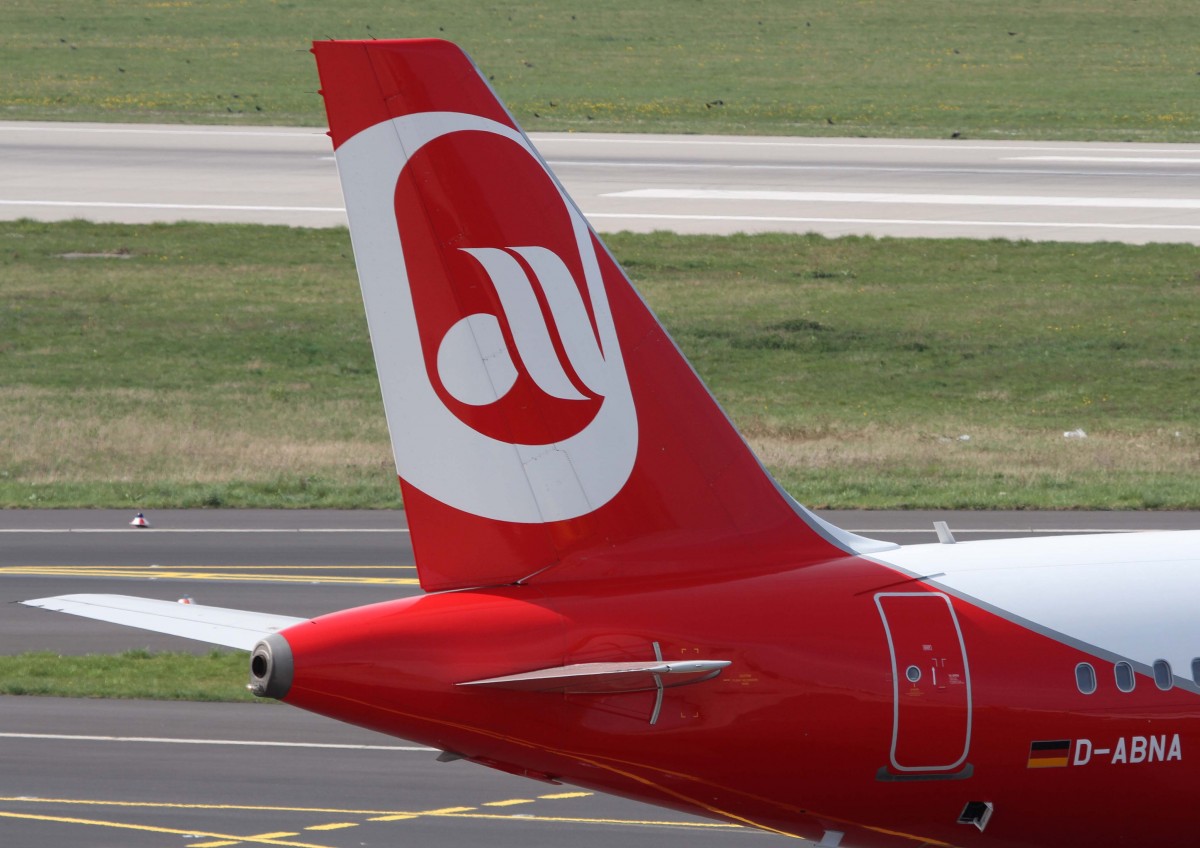 Air Berlin, D-ABNA, Airbus, A 320-200 Seitenleitwerk/Tail), 02.04.2014, DUS-EDDL, Dsseldorf, Germany