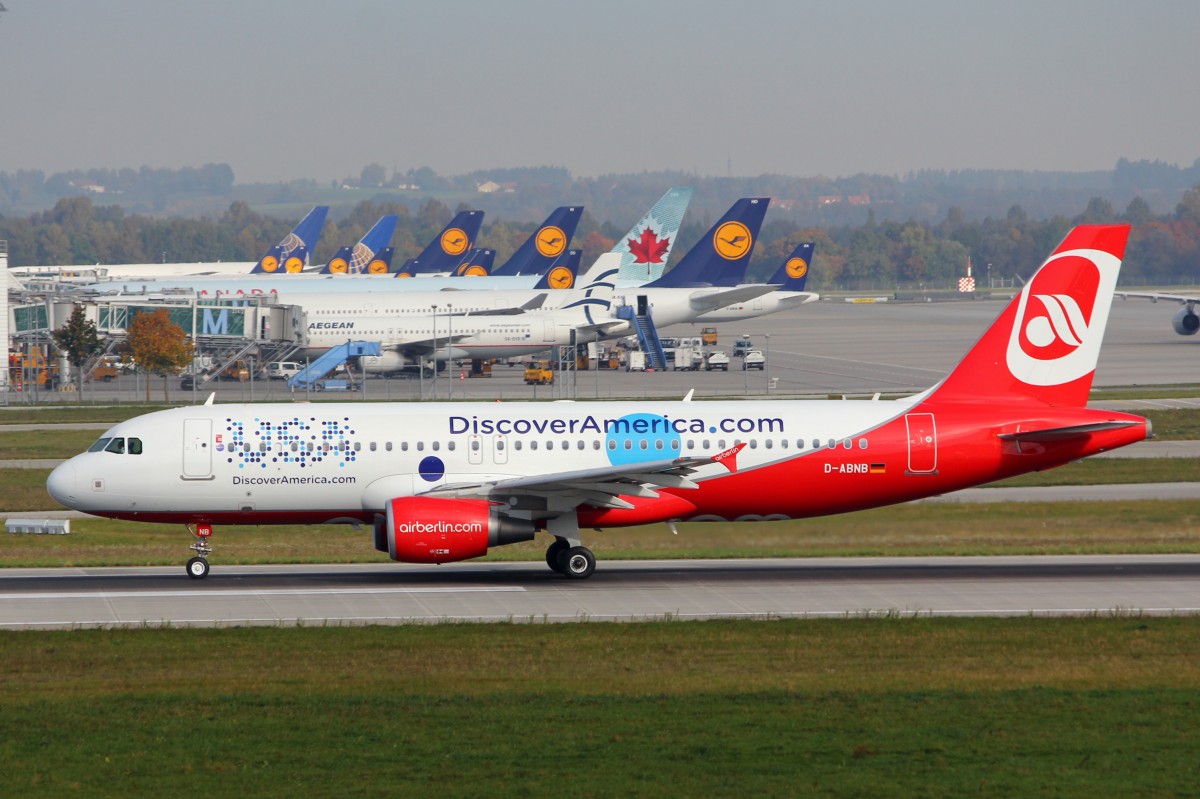 Air Berlin, D-ABNB, Airbus A320-214, 10.Oktober 2014, MMünchen, Deutschland. Mit Discover America Bemalung.
