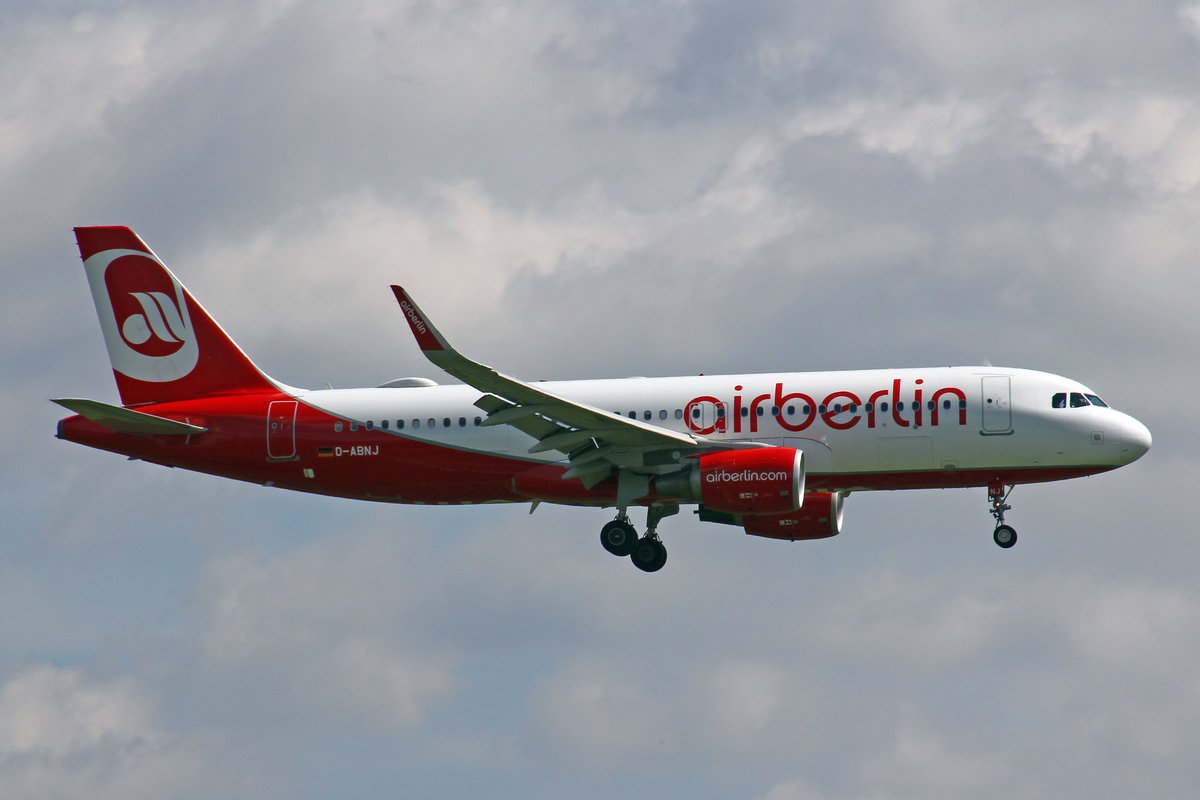 Air Berlin, D-ABNJ, Airbus A320-214, 29.Juli 2017, ZRH Zürich, Switzerland.