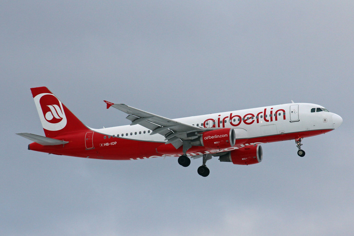 Air Berlin (Operated by Belair Airlines), HB-IOP, Airbus A320-214, 17.Januar 2017, ZRH Zürich, Switzerland.