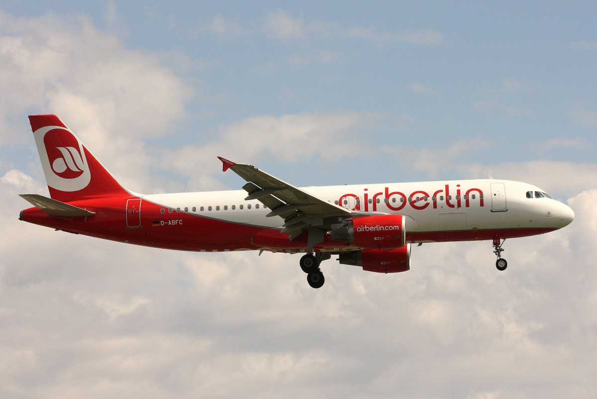 Air Berlin,D-ABFC,(c/n4161),Airbus A320-214,05.06.2014,HAM-EDDH,Hamburg,Germany