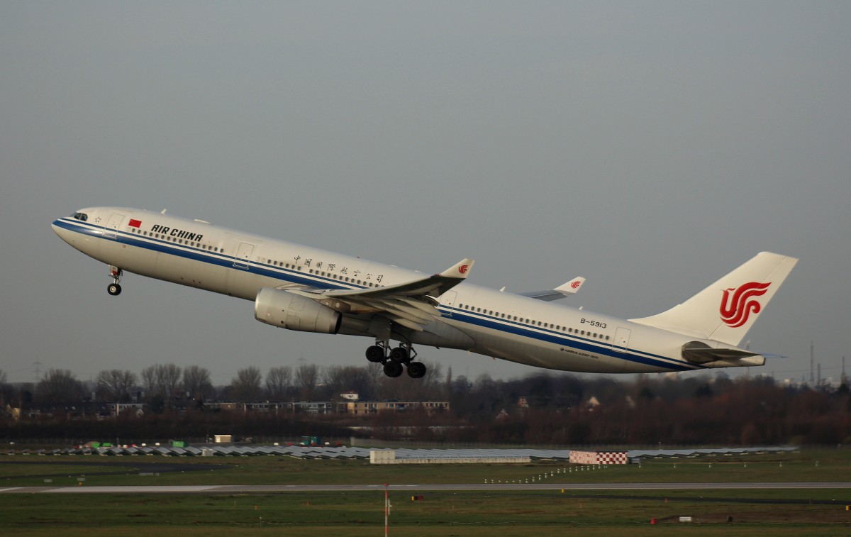 Air China, B-5913, (C/N 1396),Airbus A 330-243, 27.12.2015,DUS-EDDL, Düsseldorf, Germany 