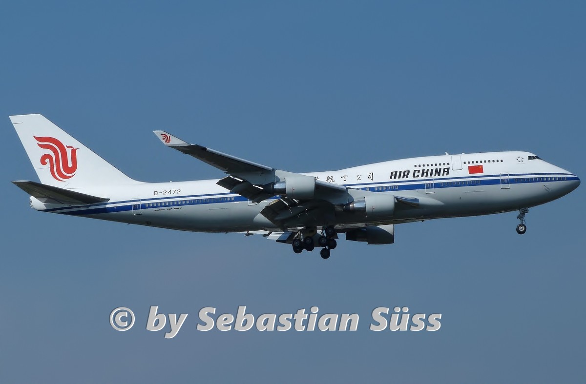 Air China B747-400 B-2472 with the chinese president onboard is comming inbound Dusseldorf from Berlin-Tegel on a sunny day in August 2014.