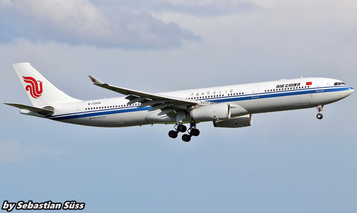 Air China's A330-343 B-5906 is comming inbound Dusseldorf after a long flight from Beijing. 9.5.15