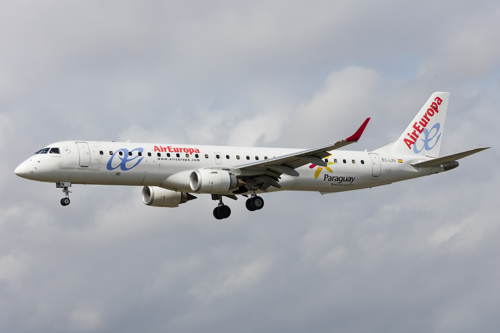 Air Europa, EC-LIN, Embraer, ERJ-195LR, 26.09.2015, BCN, Barcelona, Spain



