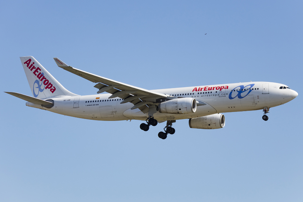 Air Europa, EC-LQO, Airbus, A330-243, 20.09.2015, BCN, Barcelona, Spain

