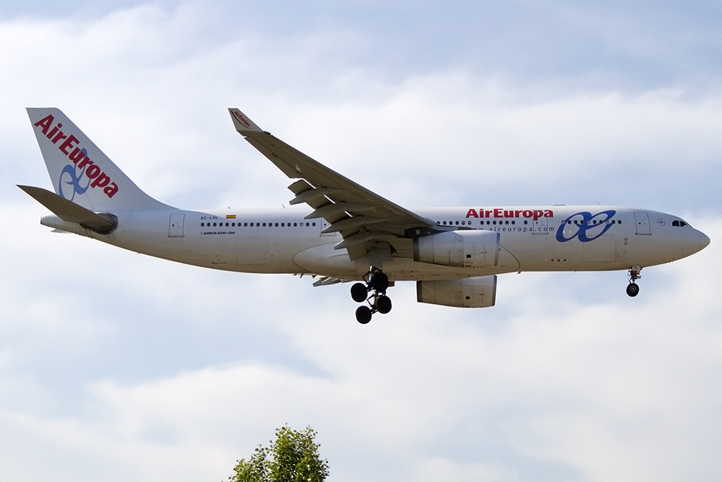 Air Europa, EC-LVL, Airbus, A330-243, 02.06.2014, BCN, Barcelona, Spain




