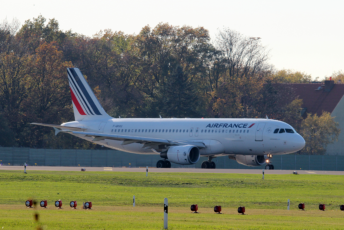 Air France A 320-214 F-GKXU kurz vor dem Start in Berlin-Tegel am 31.10.2013