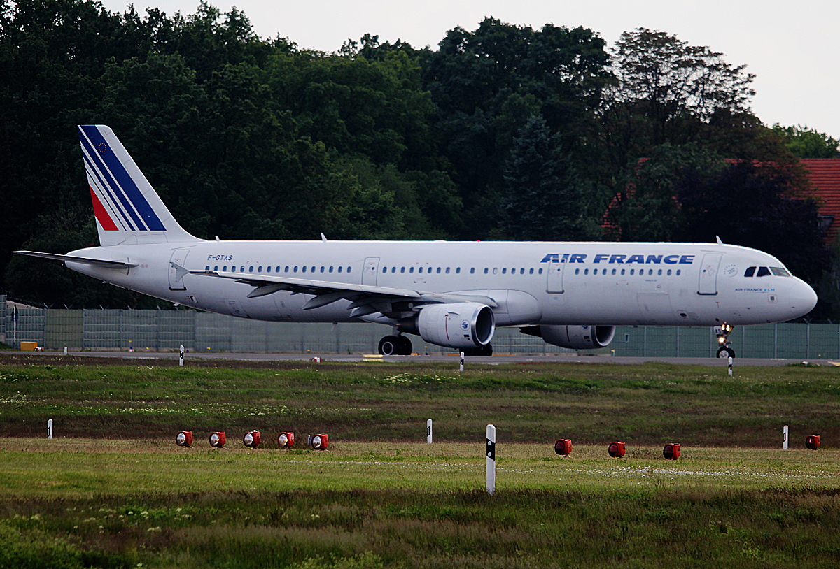 Air France A 321-212 F-GTAS kurz vor dem Start in Berlin-Tegel am 09.05.2014