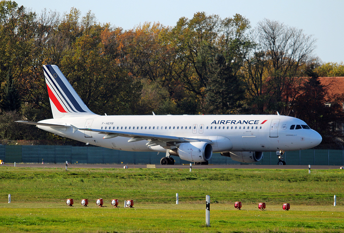 Air France, Airbus A 320-214, F_-HEPB, TXL, 30.10.2017
