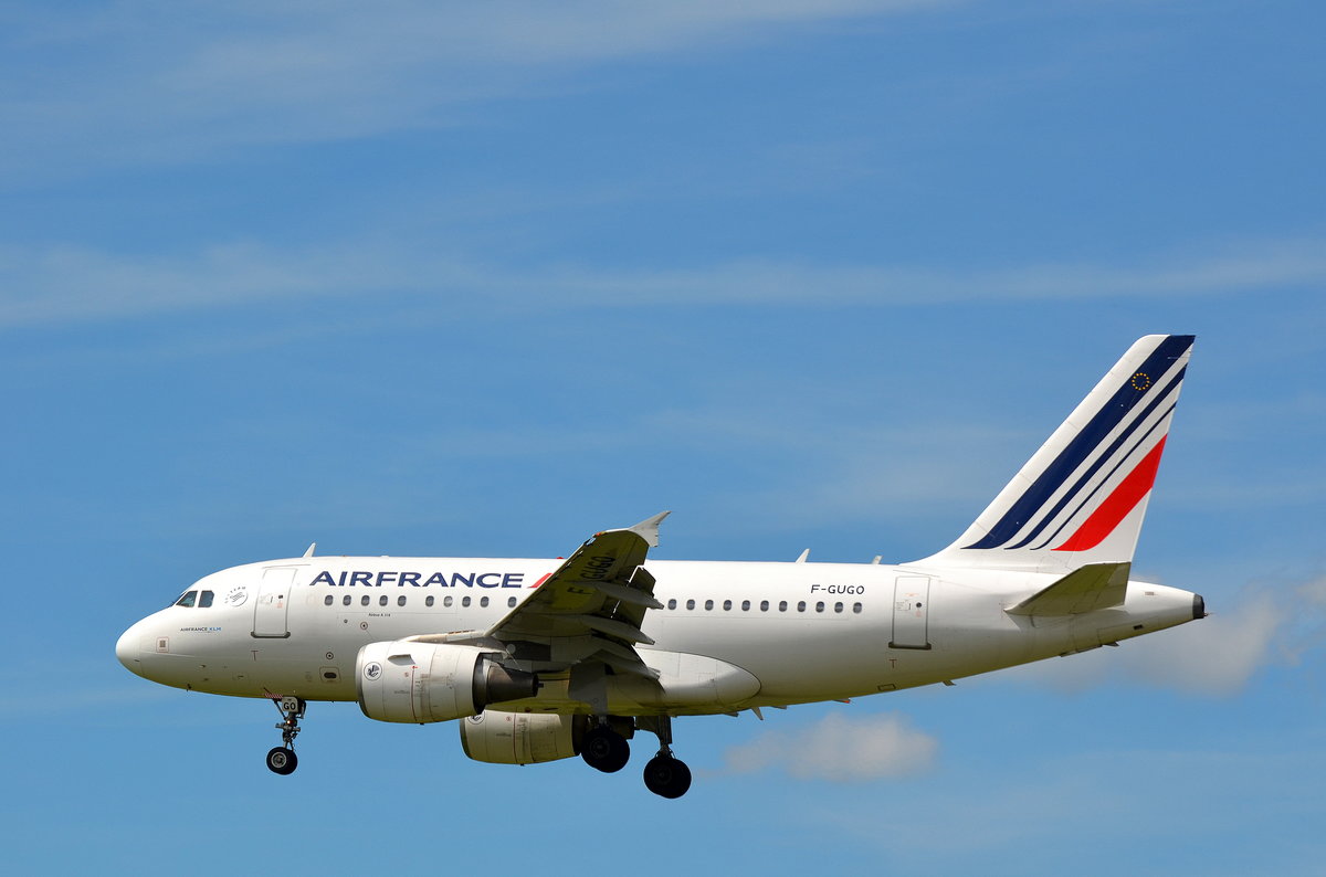 Air France Airbus A318 F-GUGO im Anflug auf den Airport Hamburg Helmut Schmidt am 06.07.17