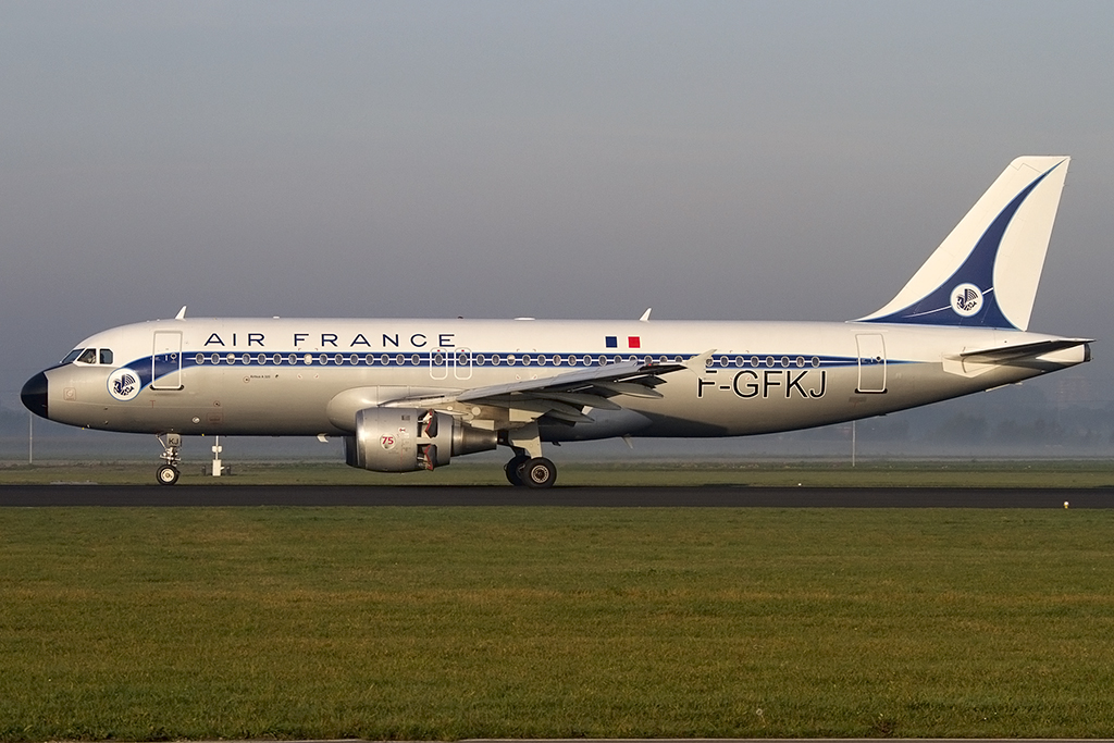 Air France, F-GFKJ, Airbus, A320-211, 07.10.2013, AMS, Amsterdam, Netherlands 




