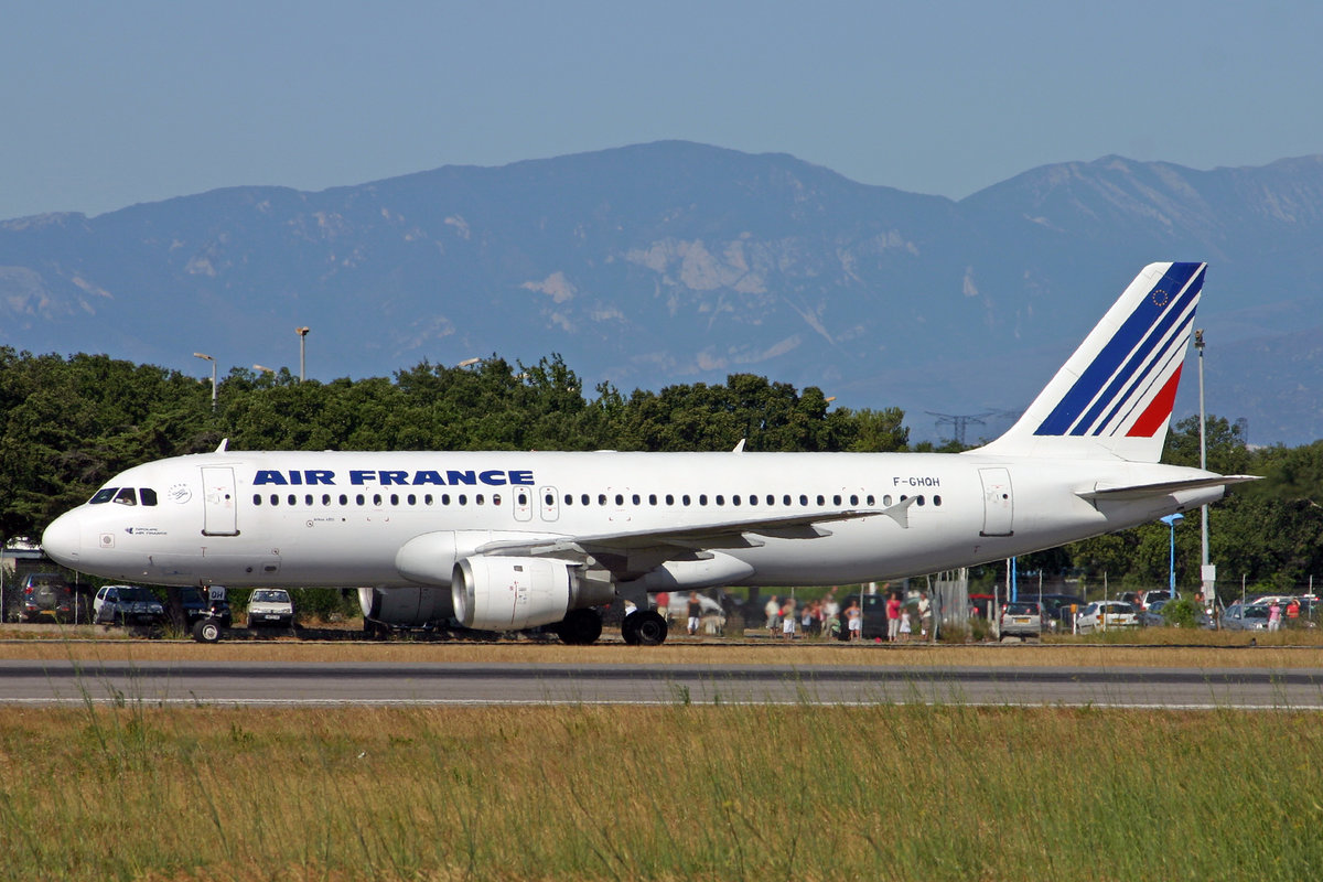 Air France, F-GHQH, Airbus A320-211, msn: 156, 15.Juli 2008, PGF Perpignan, France.