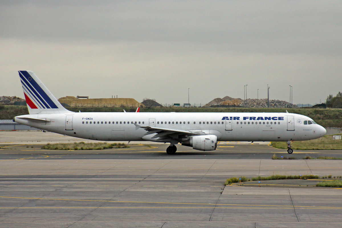 Air France, F-GMZA, Airbus A321-111, msn: 498, 05.Oktober 2017, CDG Paris Charles de Gaulle, France.