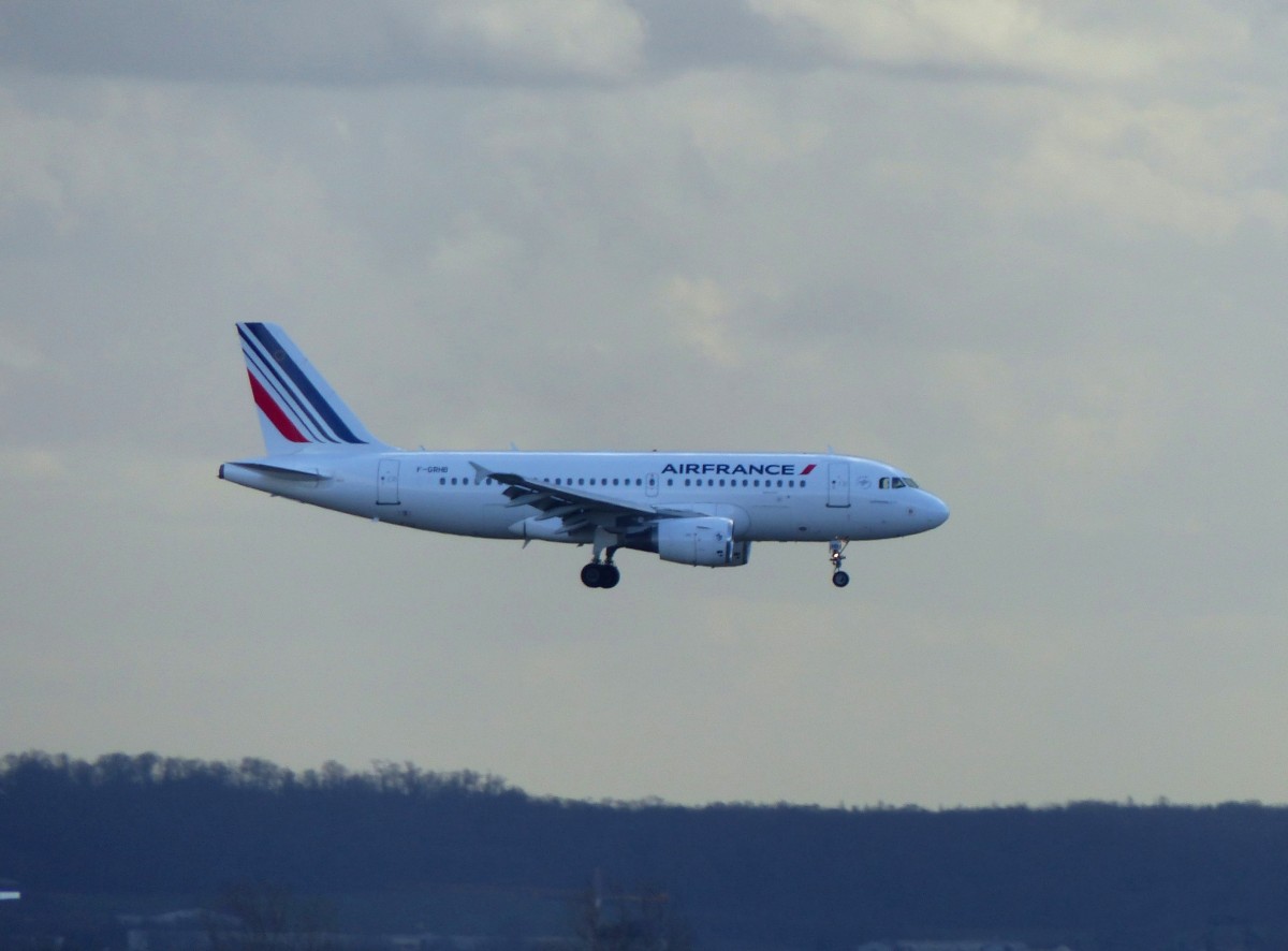 Air France, F-GRHB, Airbus A 319, Paris (CDG), 2.3.2016