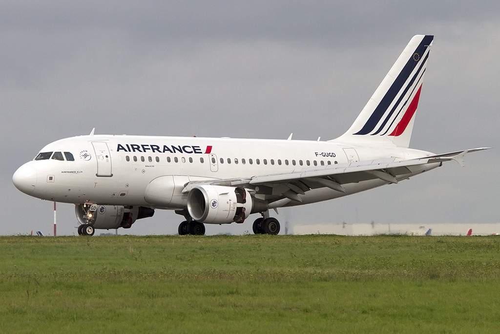 Air France, F-GUGD, Airbus, A318-111, 20.10.2013, CDG, Paris, France



