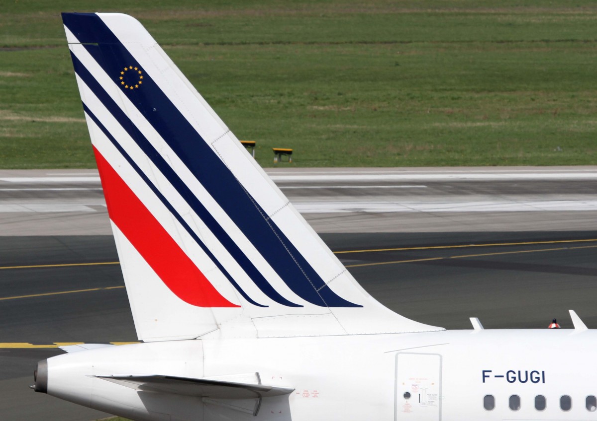Air France, F-GUGI, Airbus, A 318-100 (Seitenleitwerk/Tail ~ neue AF-Lkrg), 01.07.2013, DUS-EDDL, Dsseldorf, Germany 