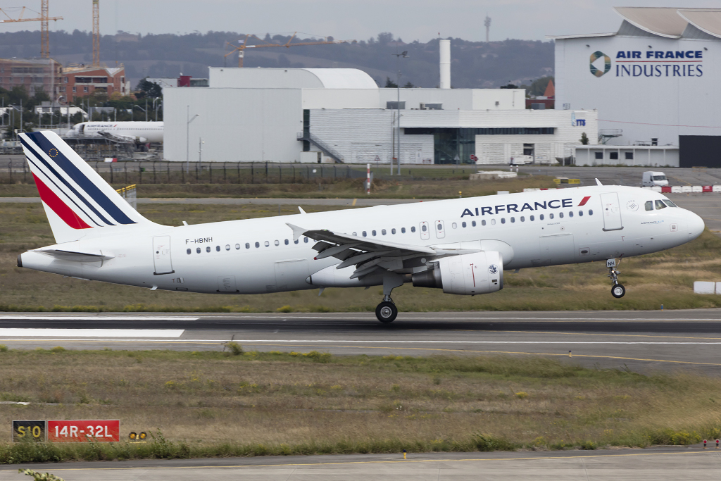 Air France, F-HBNH, Airbus, A320-214, 29.09.2015, TLS, Toulouse, France 



