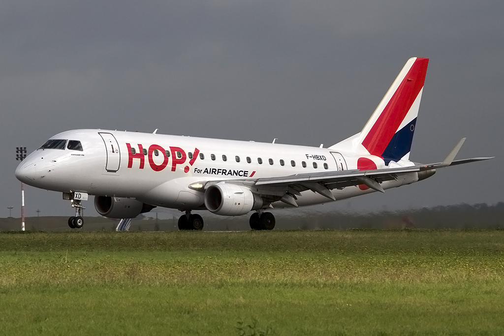 Air France - hop, F-HBXD, Embraer, ERJ-170, 23.10.2013, CDG, Paris, France 




