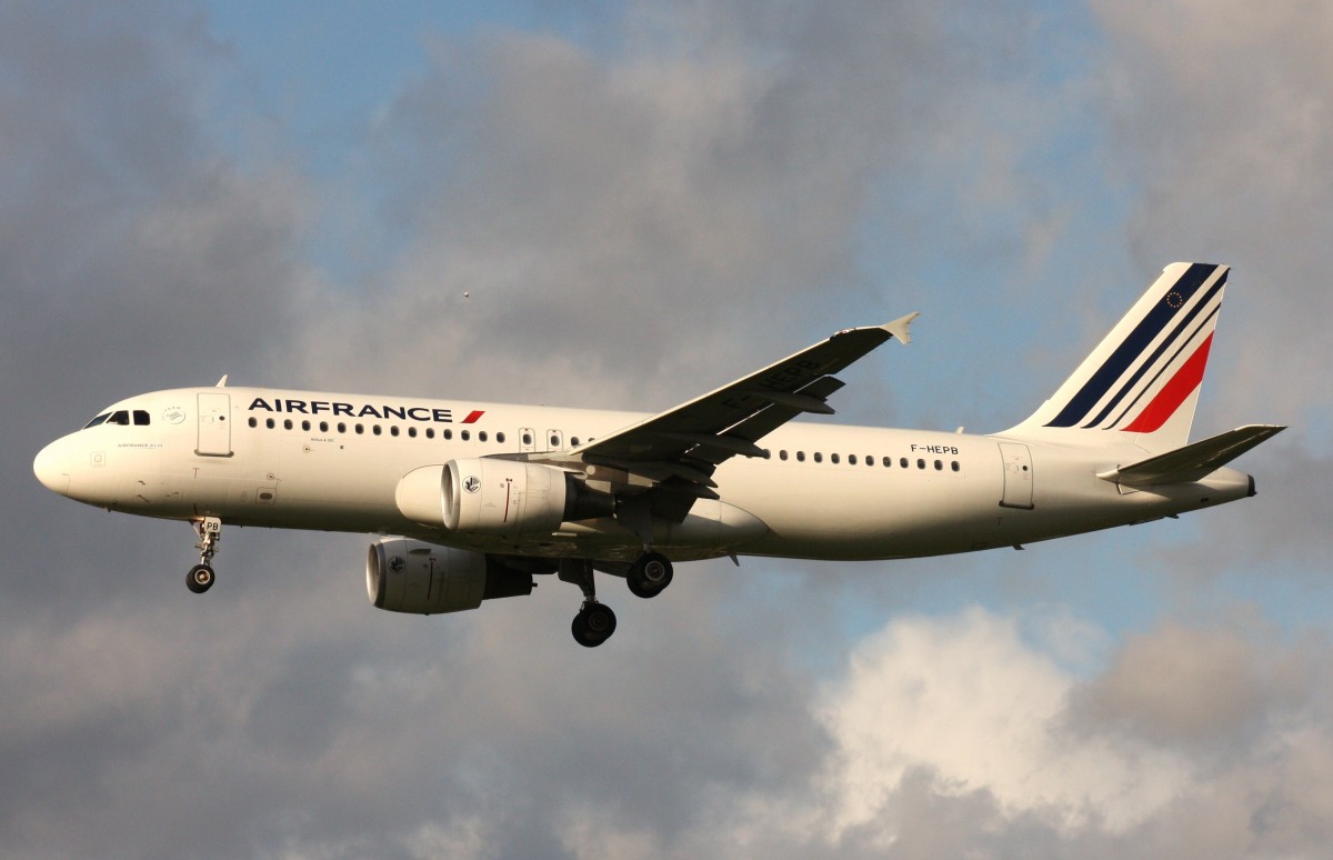 Air France,F-HEPB,(c/n4241),Airbus A320-214,09.11.2013,HAM-EDDH,Hamburg,Germany