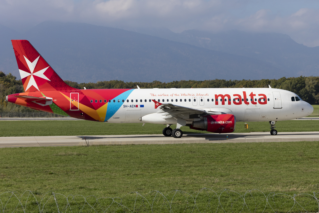 Air Malta, 9H-AEN, Airbus, A320-214, 17.10.2015, GVA, Geneve, Switzerland 



