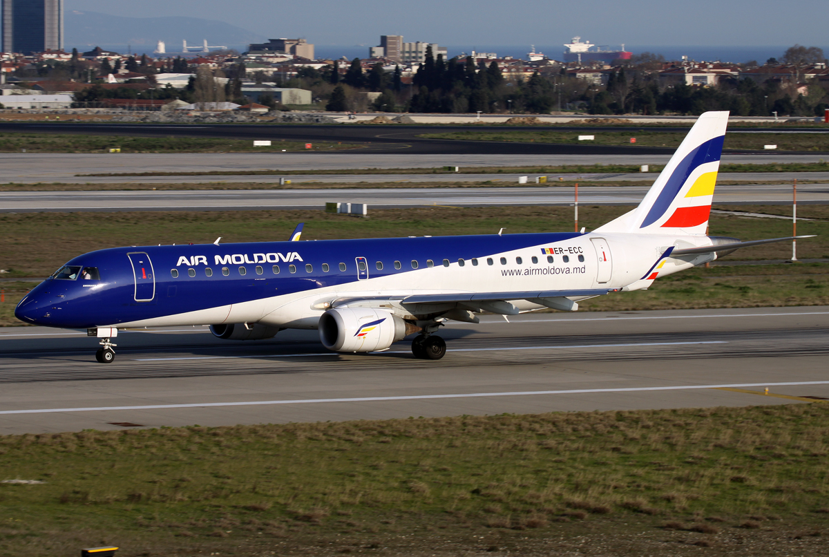 Air Moldova ERJ-190 ER-ECC beim Takeoff auf 36L in IST / LTBA / Istanbul Ataturk am 20.03.2014