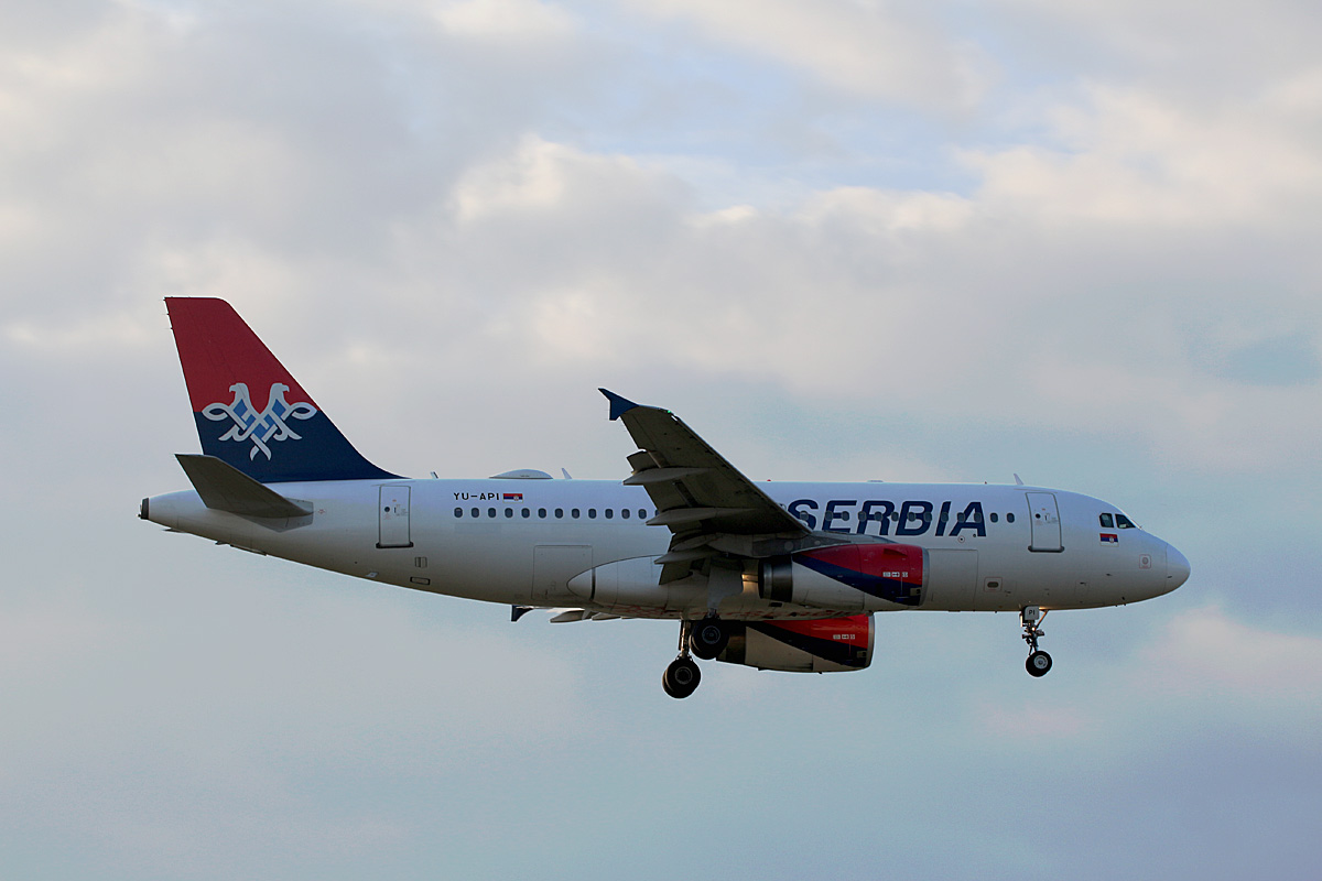 Air Serbia, Airbus A 319-132, YU-API, TXL, 05.03.2020