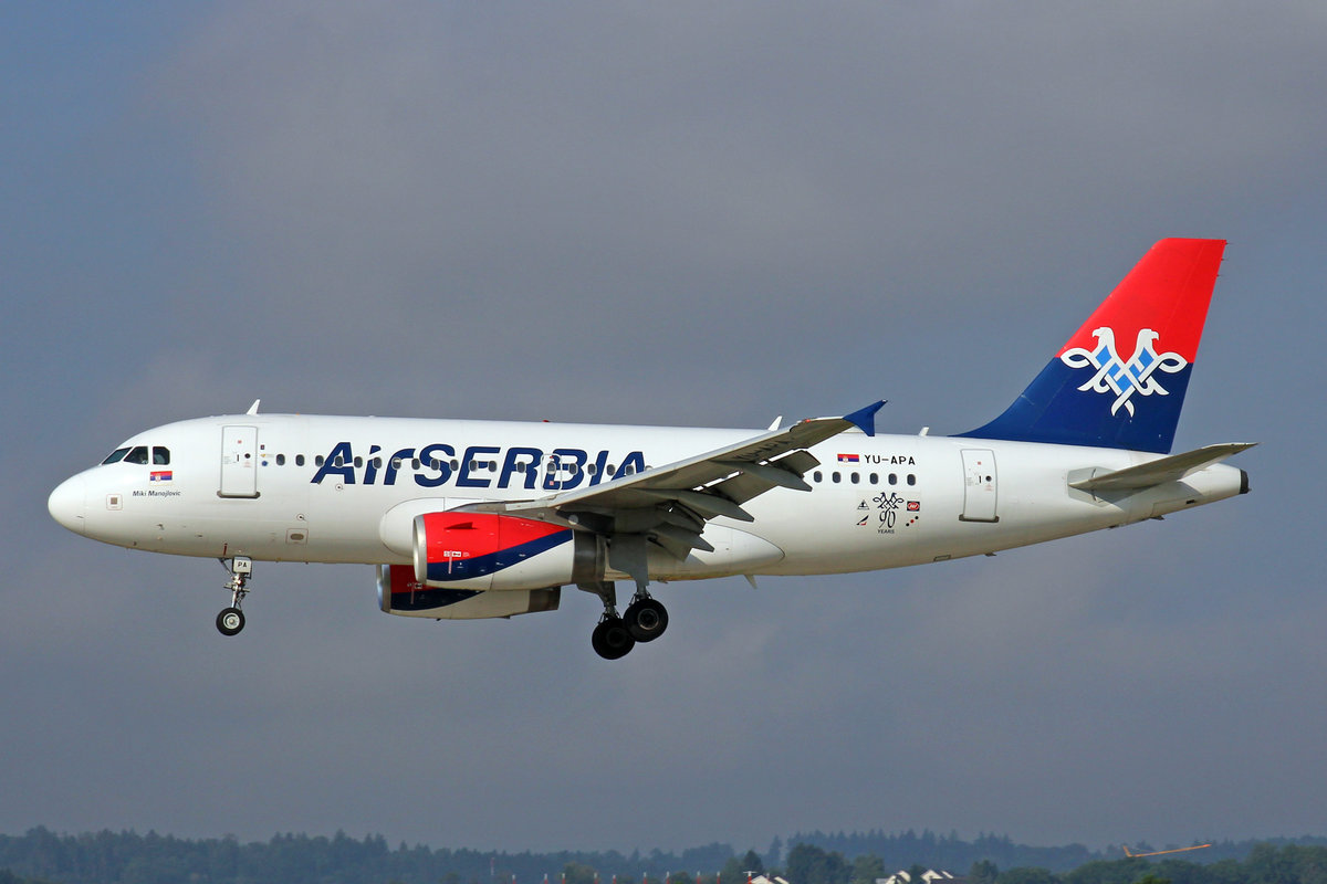 Air Serbia, YU-APA, Airbus A319-132, msn: 2277,  Miki Manojlovic , 21.Juli 2017, ZRH Zürich, Switzerland. Mit 90 Jahre Sticker.
