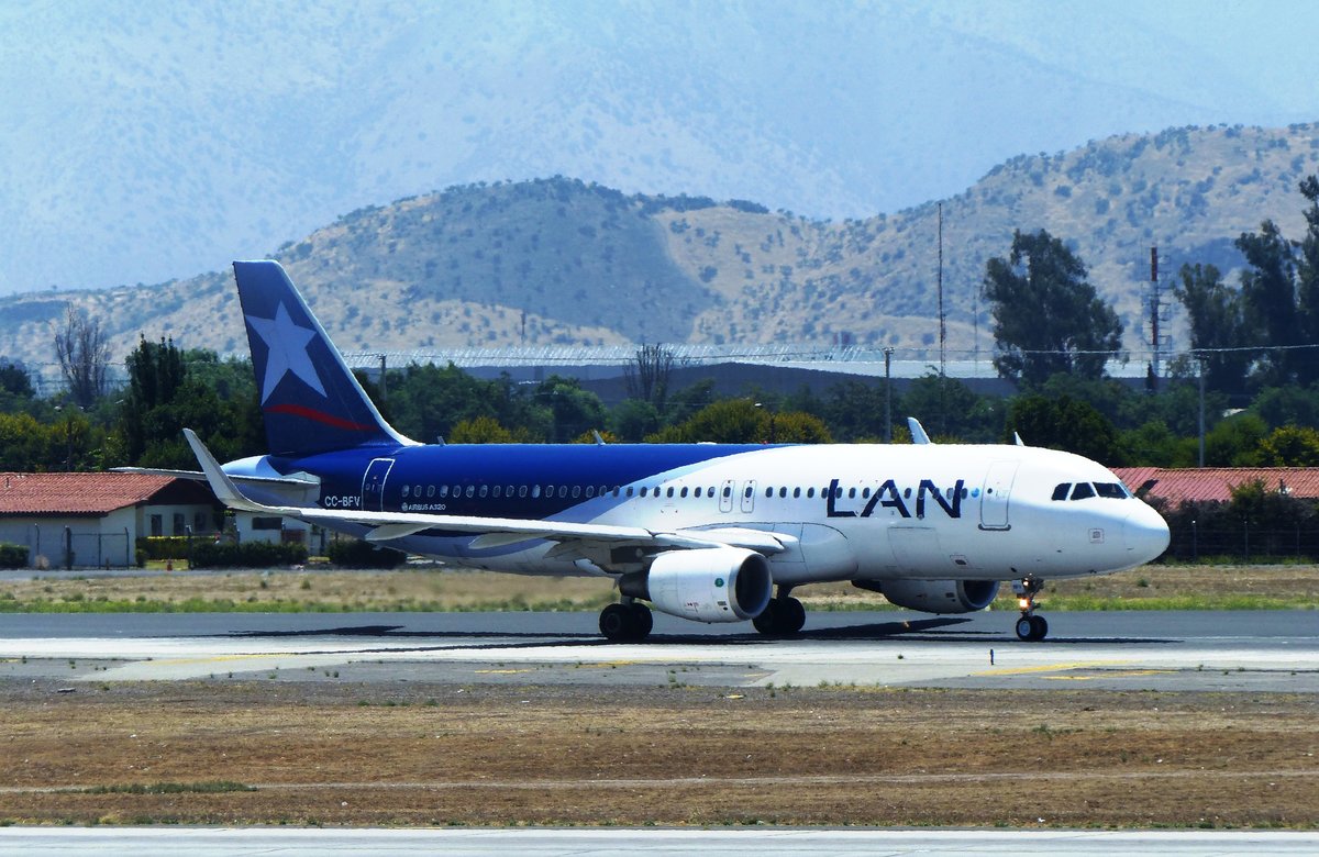 Airbus A 320, CC-BFV, LAN, Aeropuerto Santiago de Chile (SCL), 5.1.2017