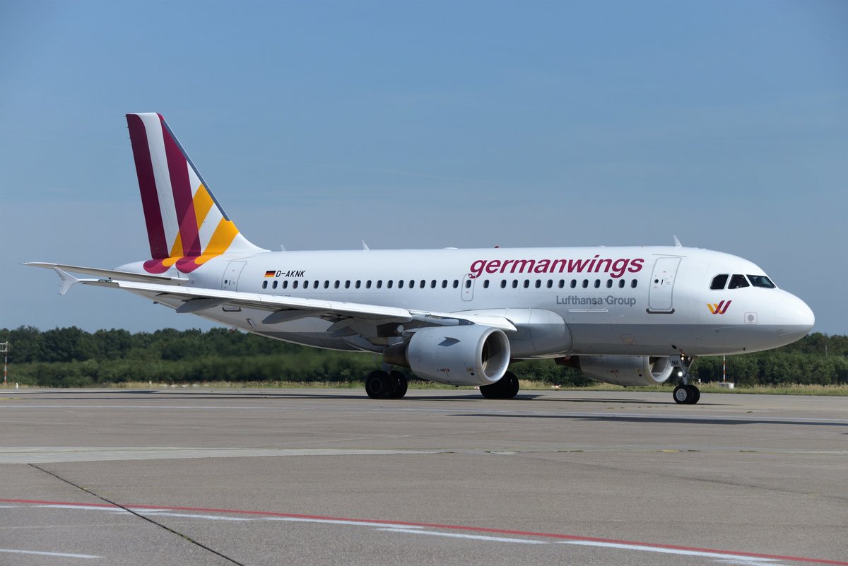 Airbus A319-112 - 4U GWI Germanwings - 1077 - D-AKNK - 28.08.2016 - CGN