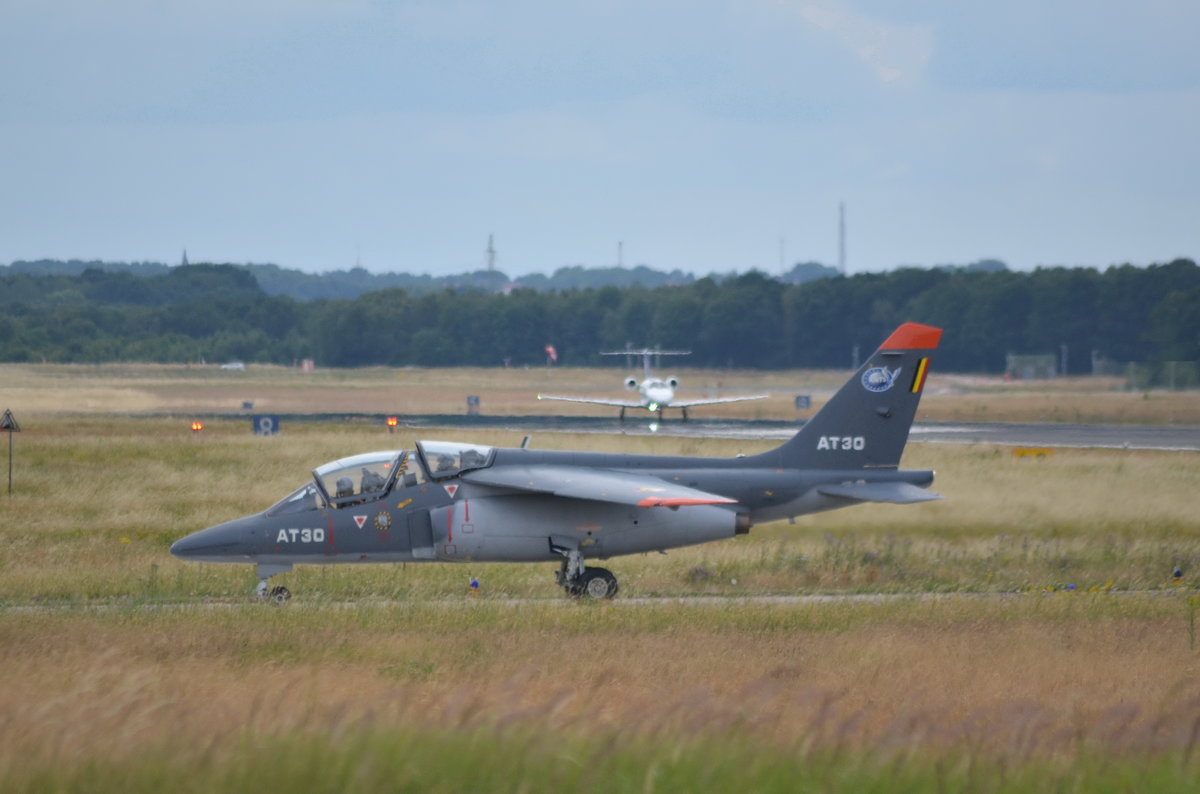 Alfa Jet AT 30 Belgian Air Force gerade  auf der  NATO Air Base  inhttp://www.flugzeug-bild.de/bilder/thumbs/tn_107189.jpg Geilenkirchen gelandet. Am 01.030.067.2017