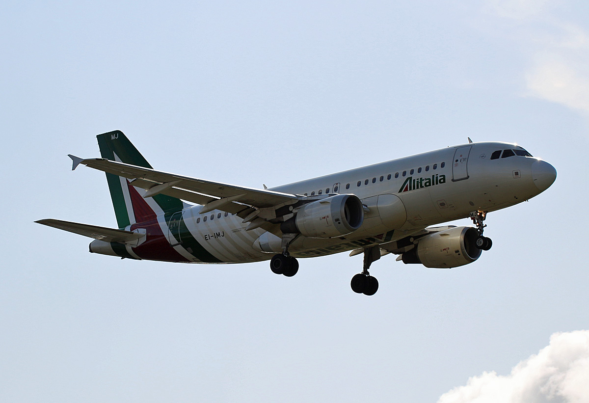 Alitalia, Airbus A 319-112, EI-IMJ, TXL, 19.09.2019