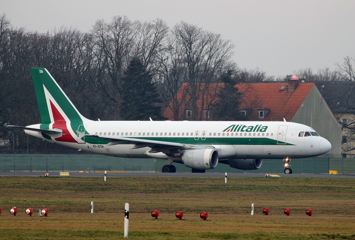Alitalia, Airbus A 320-216, EI-DTA, TXL, 15.02.2020