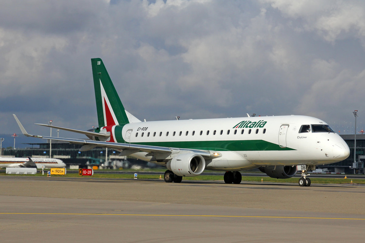 Alitalia CityLiner, EI-RDB, Embraer ERJ-175LR, msn: 17000311,  Parco Nazionale Dello Stelvio , 11.Oktober 2020, ZRH Zürich, Switzerland.