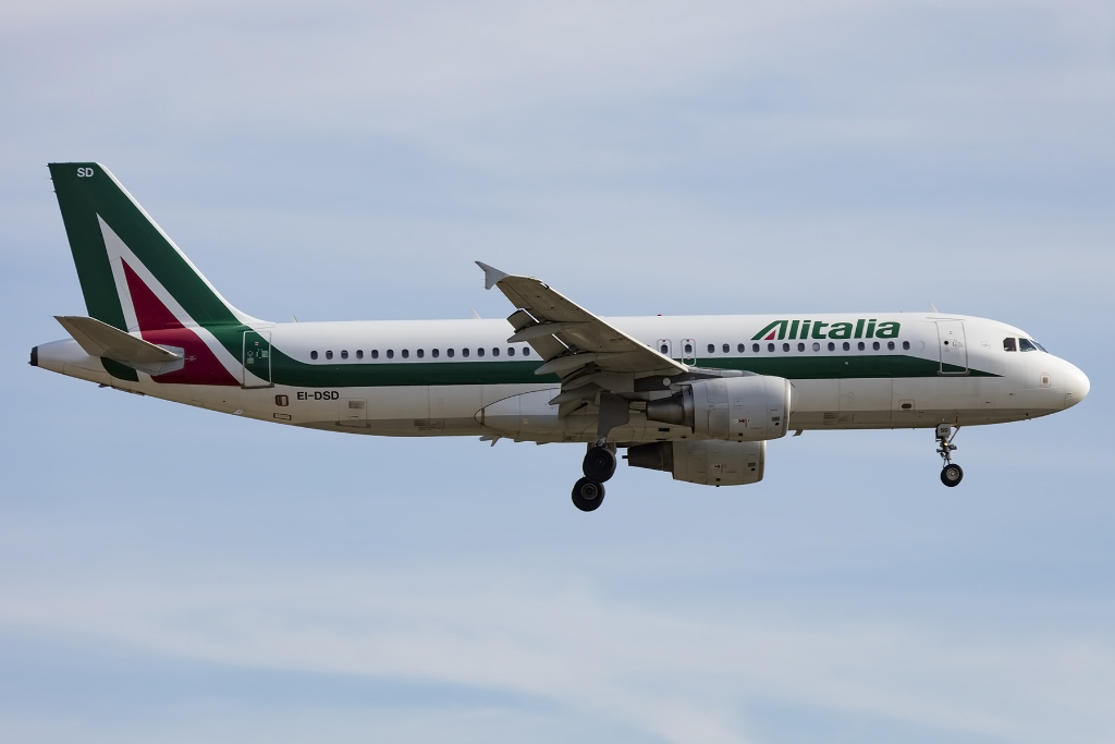 Alitalia, EI-DSD, Airbus, A320-216, 26.09.2015, BCN, Barcelona, Spain 



