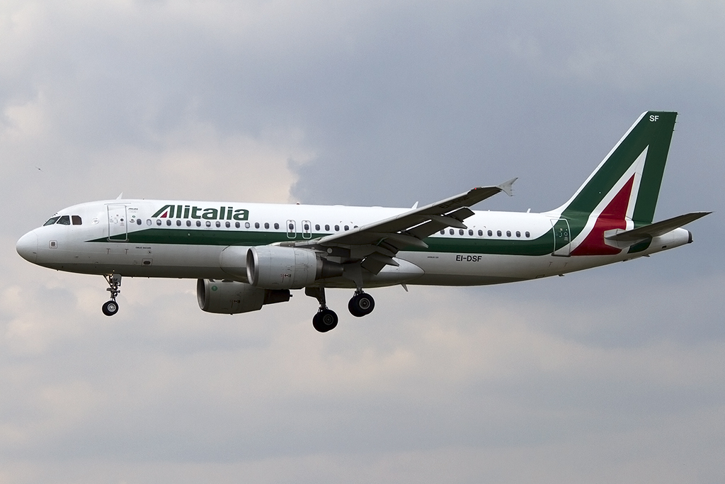 Alitalia, EI-DSF, Airbus, A320-216, 02.06.2014, BCN, Barcelona, Spain



