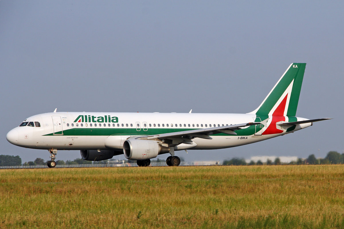 Alitalia, I-BIKA, Airbus A320-214, msn: 951,  Johann Sebastian Bach , 03.Juli 2015, AMS Amsterdam, Netherlands.