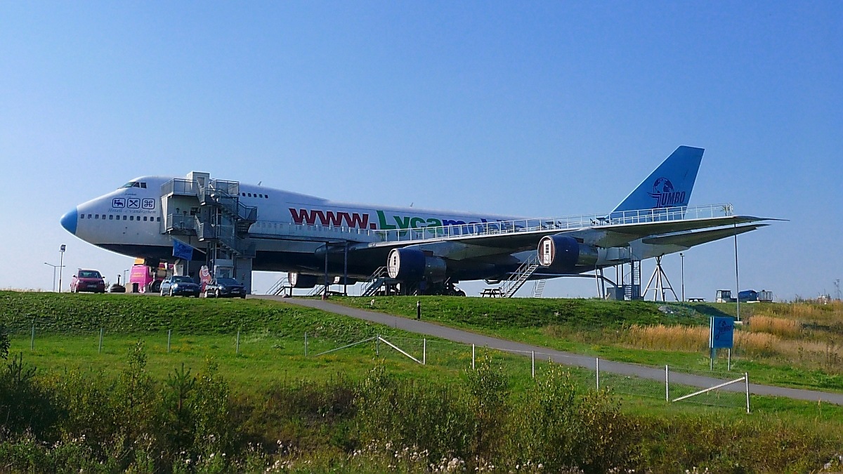 Als Hotel umgebaute Boeing 747 am Flughafen Stockholm-Arlanda, 19.9.2014