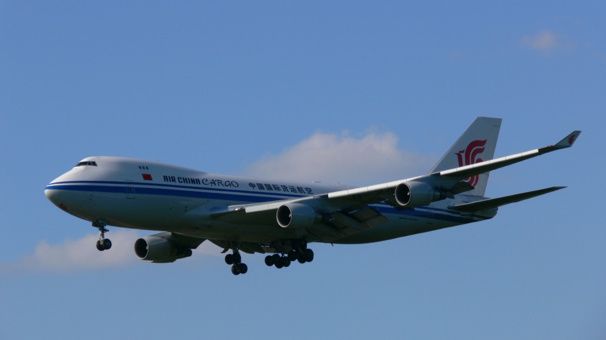 Am 16.08.2013 landet in Frankfurt die Boeing 747-4FT mit der Kennung B-2475 von Air China Cargo. 