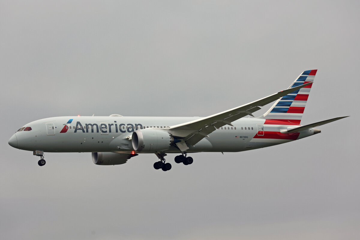 American Airlines, N878B, Boeing B787-8, msn: 65998/1075, 19.April 2023, ZRH Zürich, Switzerland.