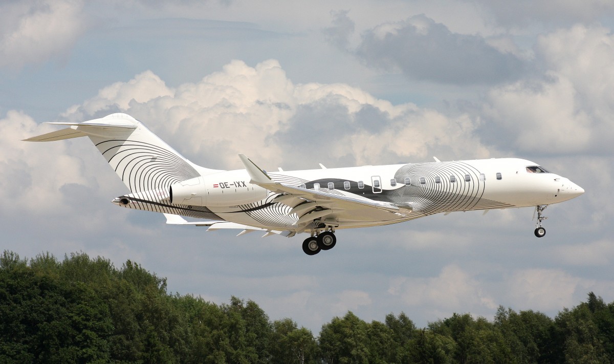 Amira Air,OE-IXX,Bombardier BD-700-1A11 Global 5000,06.07.2014,HAM-EDDH,Hamburg,Germany