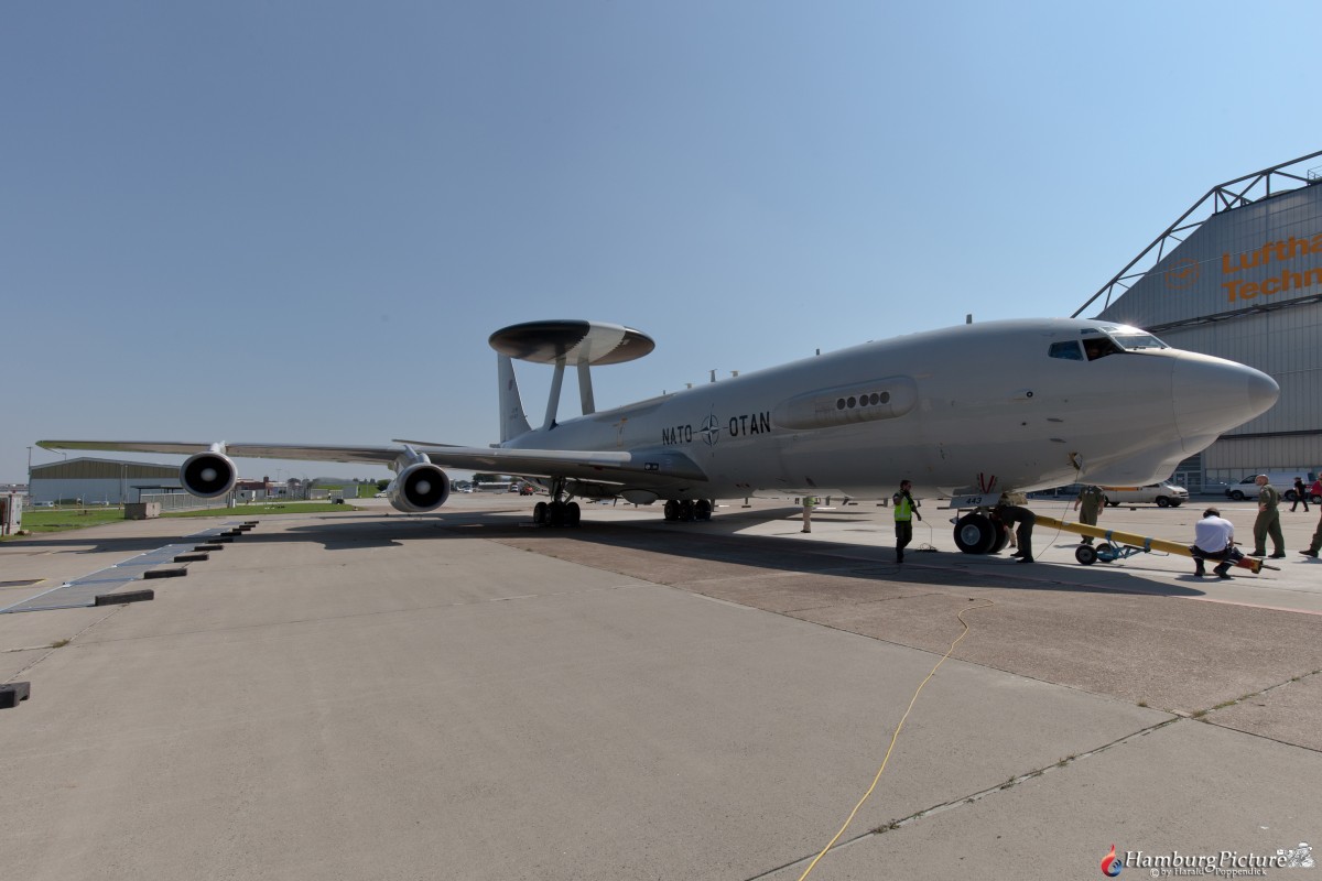 AWACS-Luftaufklärer - Boeing E-3 Sentry - Boeing 707-320... Zu Gast bei den Hamburg Airport Days 21.08.2015...